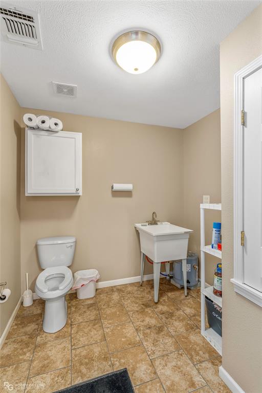 Town of Vivian - Commercial Sale