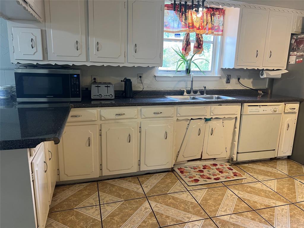 Valwood Park 14 - Residential