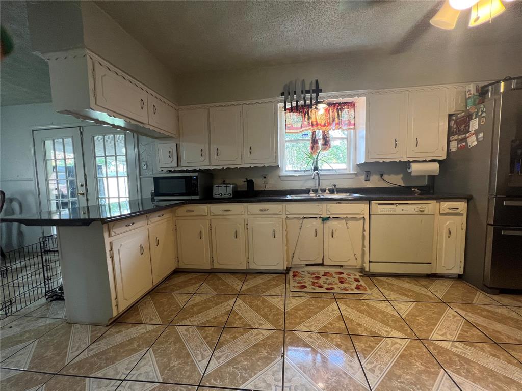 Valwood Park 14 - Residential