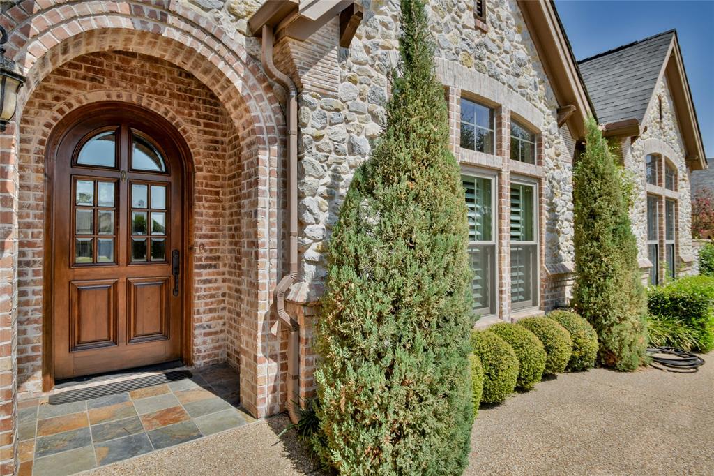 2613 Waters Edge Drive