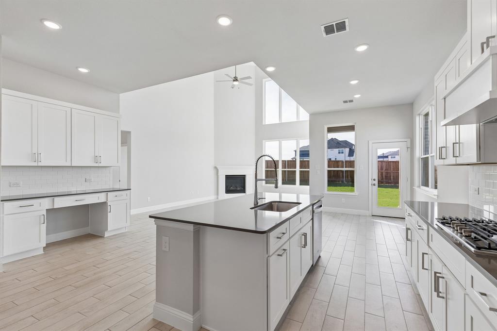 Venetian - Residential