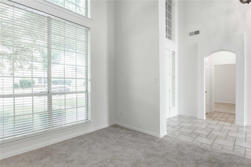 3305 Estacado Lane