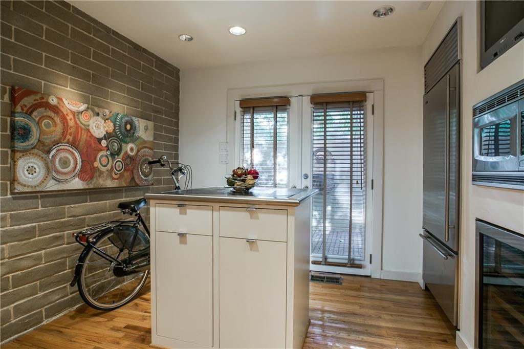 F R Wilsons North Dallas Add - Residential Lease