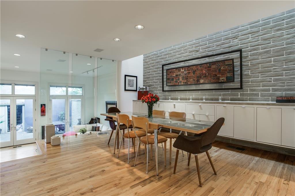 F R Wilsons North Dallas Add - Residential Lease