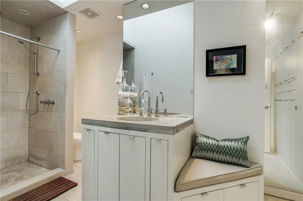 F R Wilsons North Dallas Add - Residential Lease