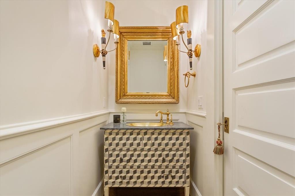 Mt Lookout - Residential