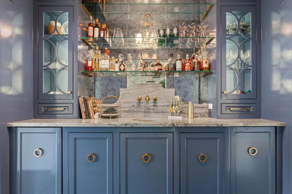 Mt Lookout - Residential