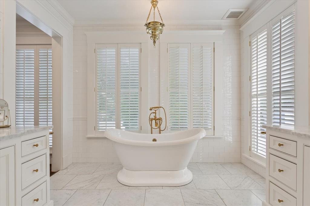 Mt Lookout - Residential