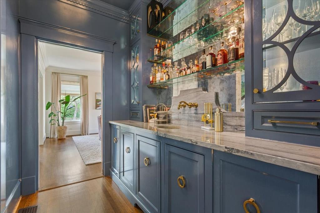 Mt Lookout - Residential