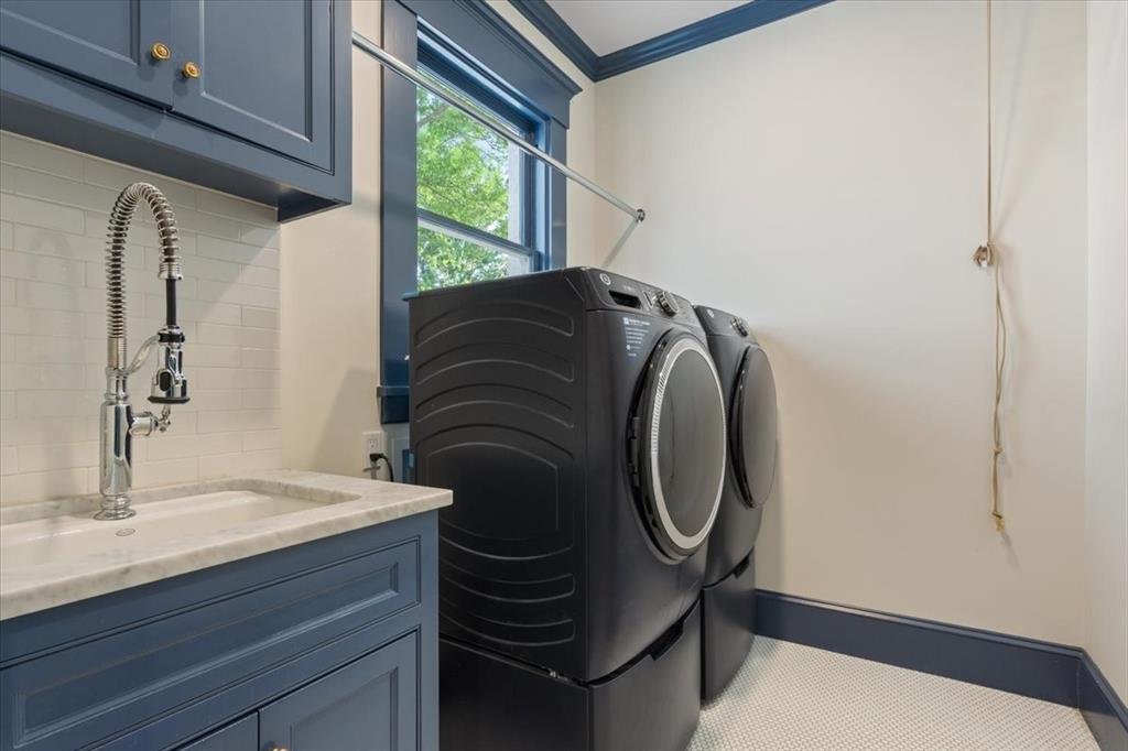 Mt Lookout - Residential