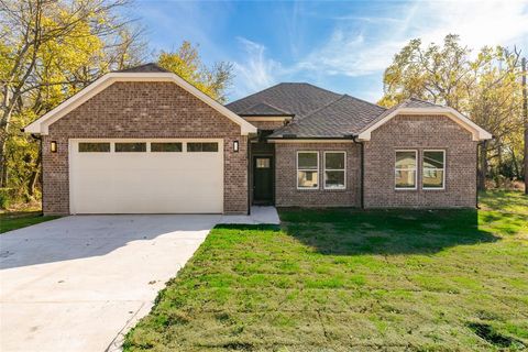 A home in Sulphur Springs