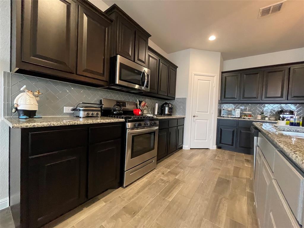 2532 Candle Lane