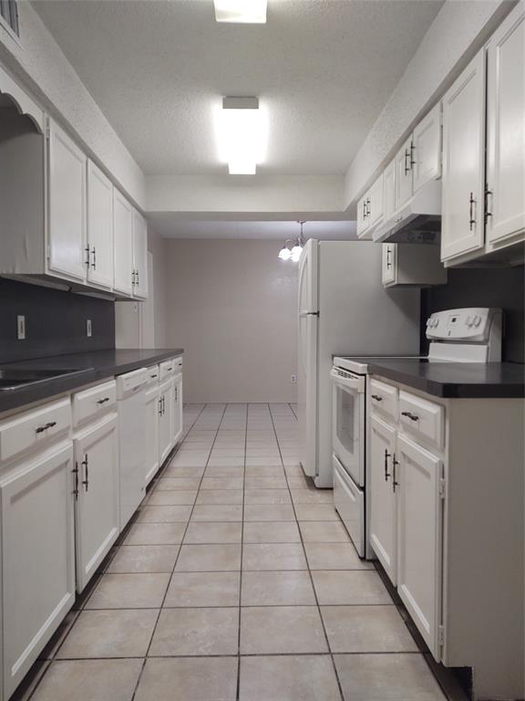 Chateau Estates - Residential Lease