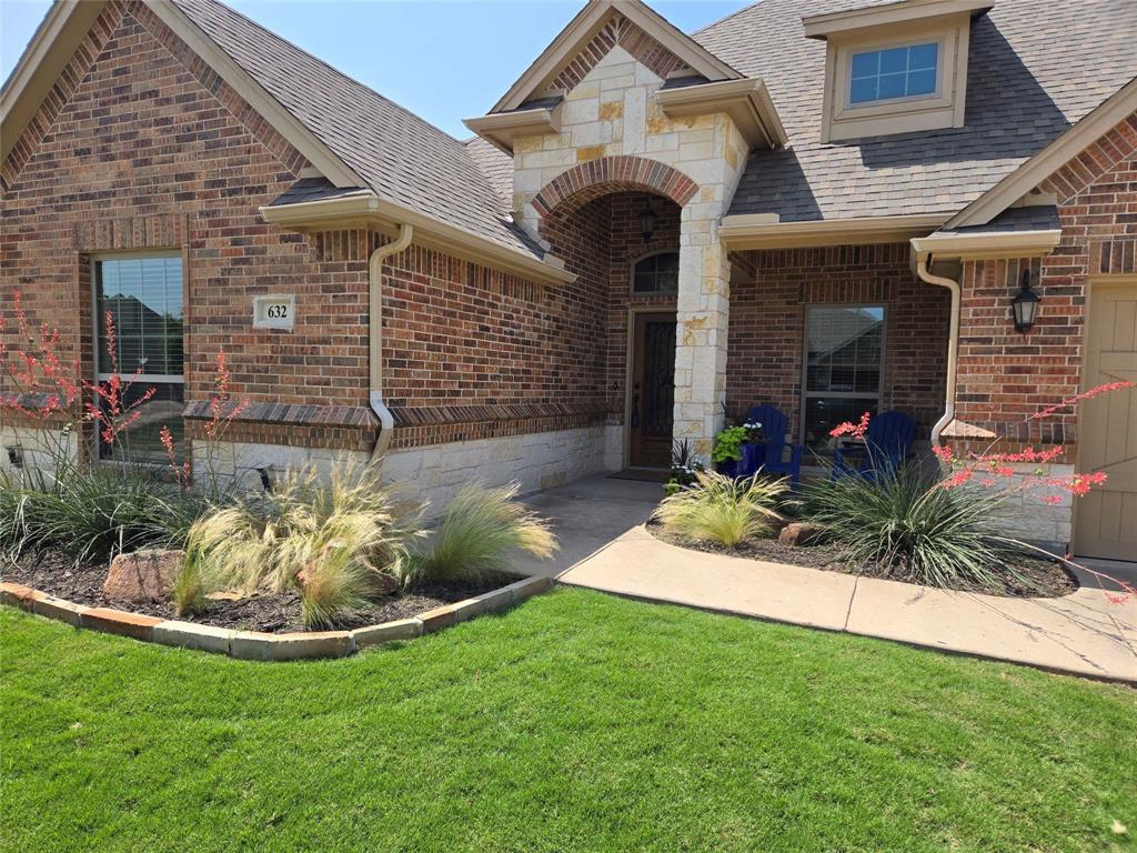 632 Yucca Court