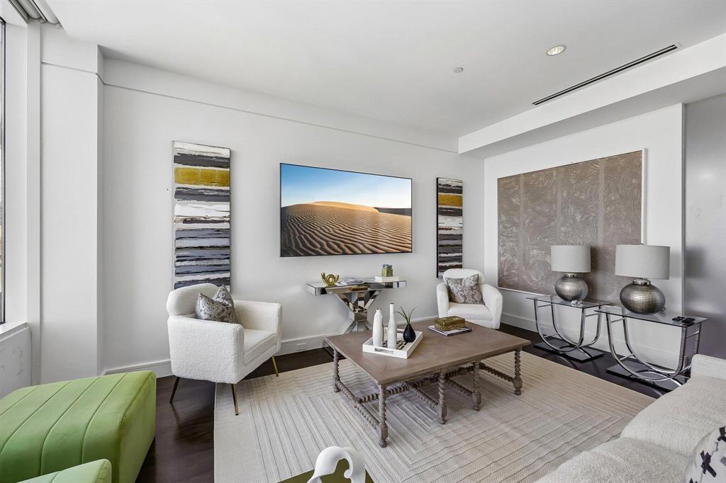 South Tower Residences - Residential