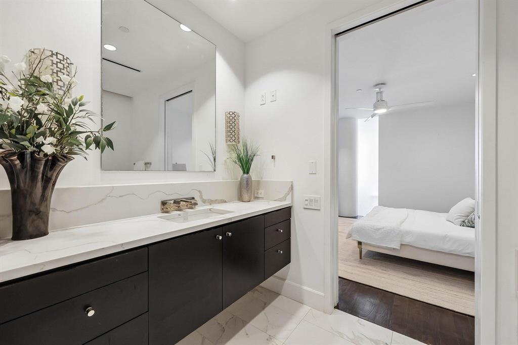 South Tower Residences - Residential