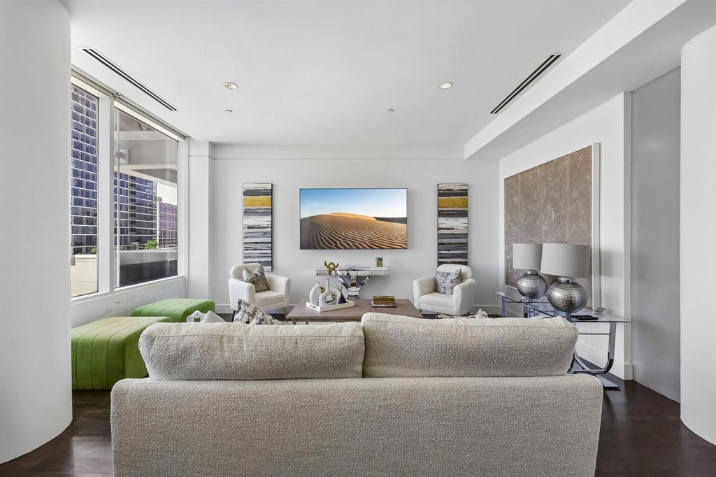 South Tower Residences - Residential