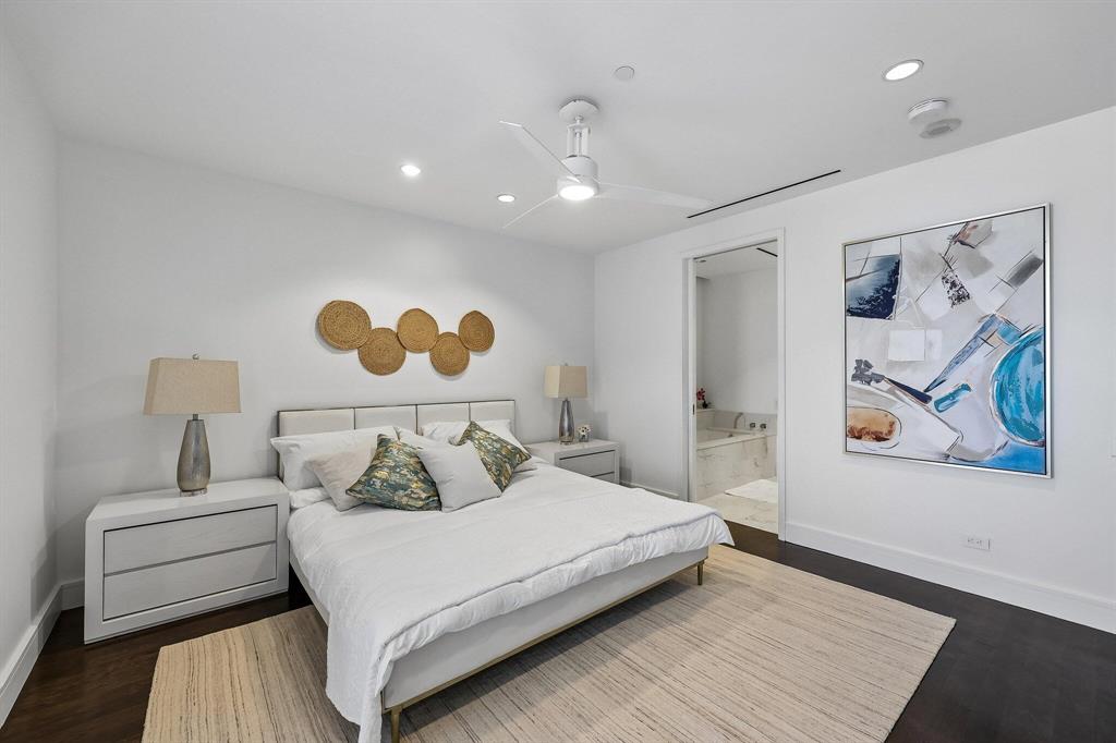 2408 Victory Park Lane 832