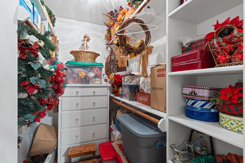 Country Club 01 - Residential