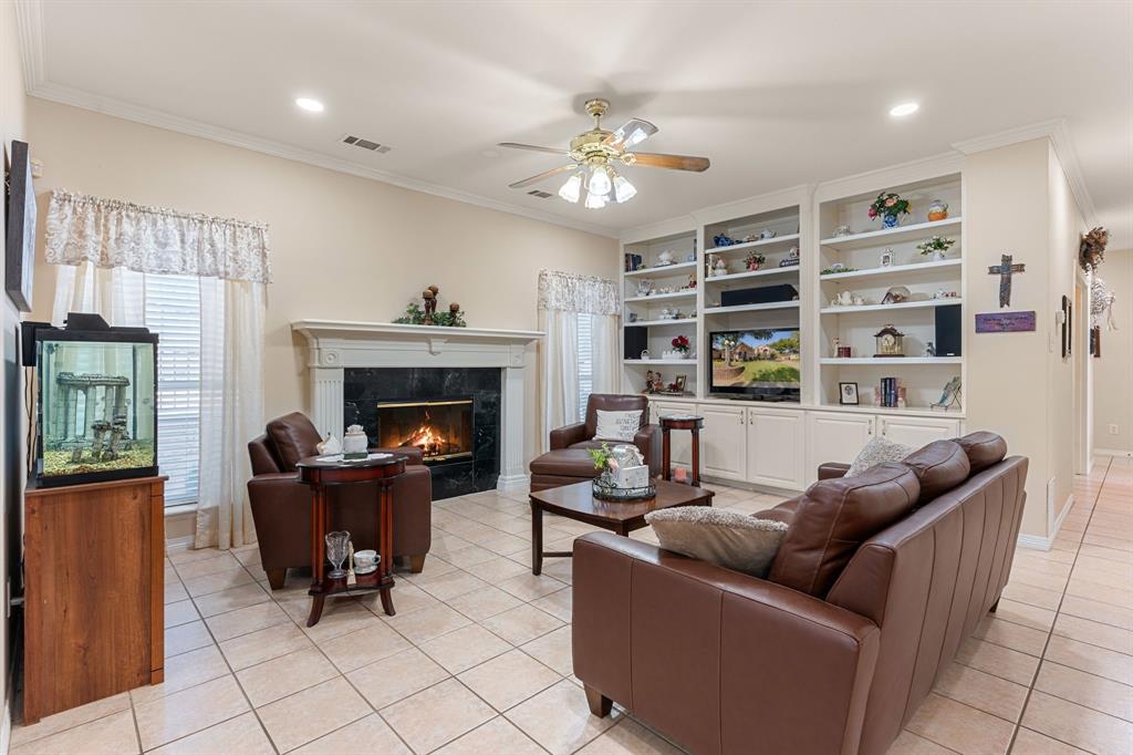 Country Club 01 - Residential