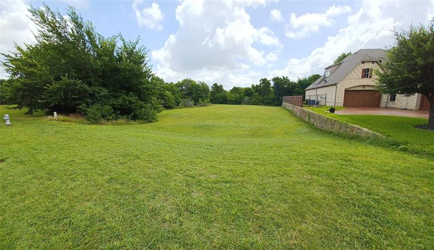 This charming residence in the heart of Cedar Hill provides a perfect blend of suburban tranquility and modern convenience. Nestled in an established, gated Shenandoah neighborhood, the property features spacious living areas and a generous backyard great for Texas-sized entertaining. Key Features include: easy access to Joe Pool Lake and Cedar Ridge Preserve and minutes from Highway 67.