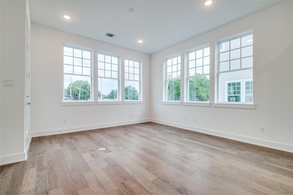 TYPO TOWNS - Residential Lease