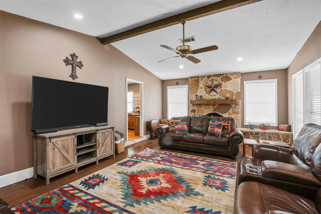 ABS A0354 JAS GRAYUM SURVEY, TRACT 32, 2.499 ACRES - Residential