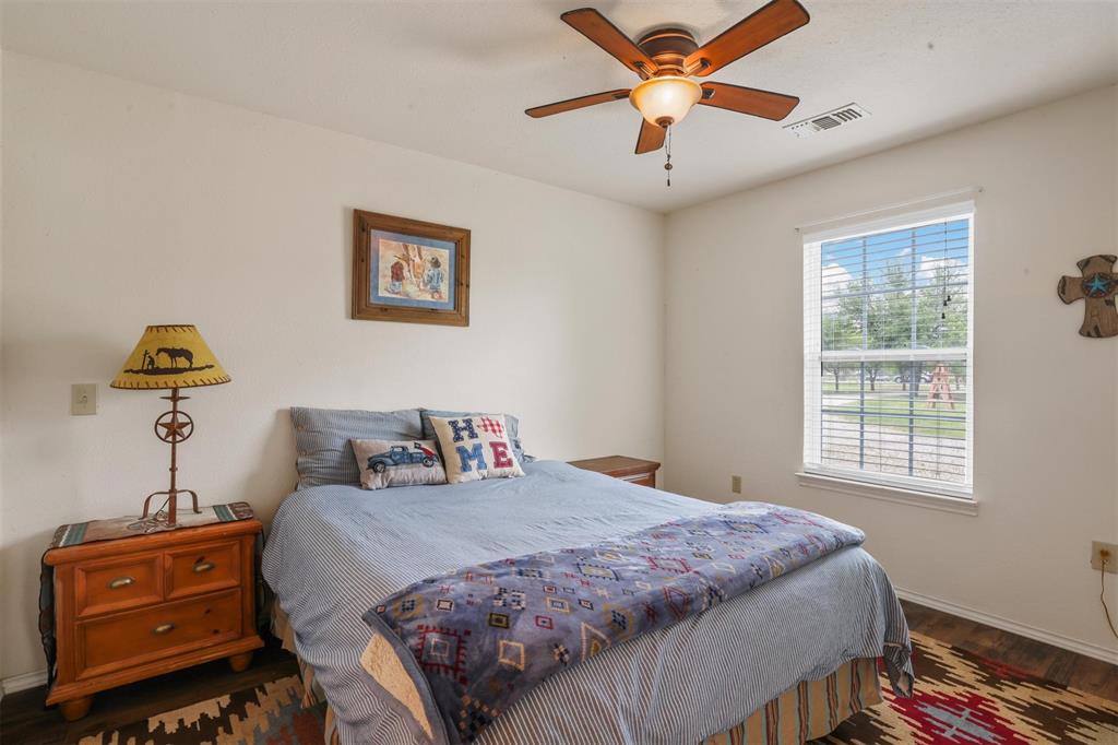 ABS A0354 JAS GRAYUM SURVEY, TRACT 32, 2.499 ACRES - Residential