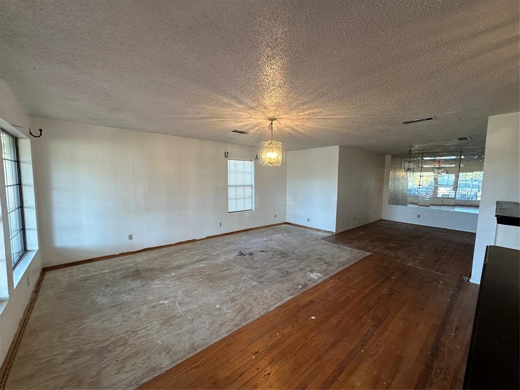 831 Glen Arbor Drive