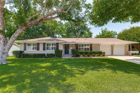 9435 Green Terrace Drive Dallas TX 75220