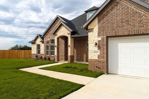 308 Oakwood Drive Euless TX 76040