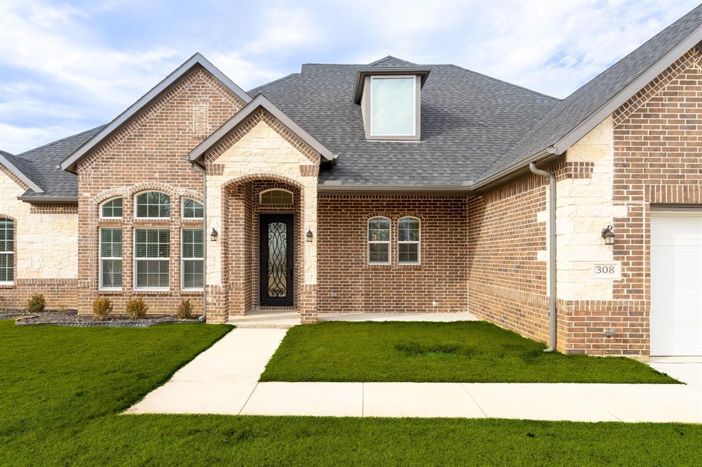 308 Oakwood Drive