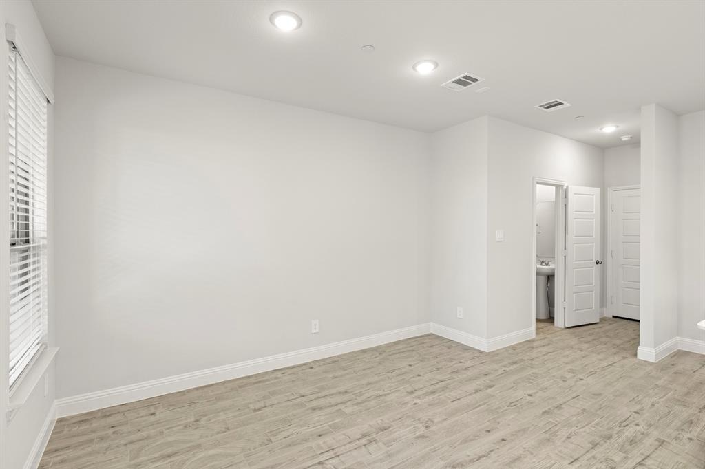 Sereno Oaks at Buckner Terrace - Residential