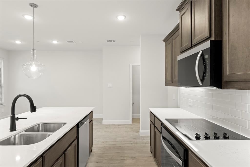 Sereno Oaks at Buckner Terrace - Residential