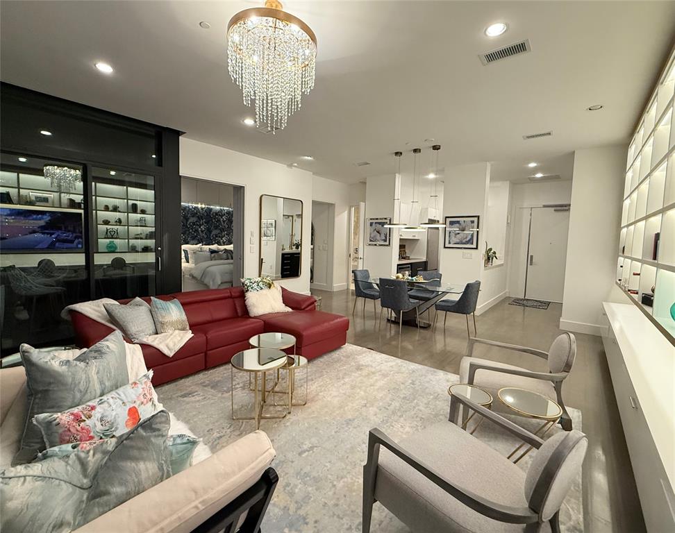 2200 Victory Avenue 2306