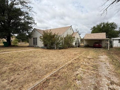 109 Miami Street Coleman TX 76834