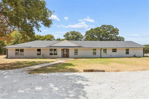 Photo of 1111 Riley Road, Whitesboro, TX 76273 (MLS # 21392362)