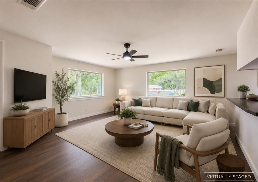 126 Post Oak Bend
