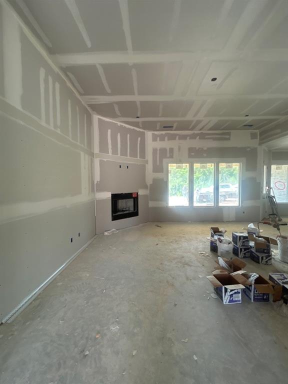 1107 Perrin Lane