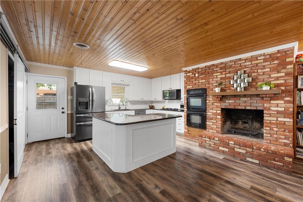 Lake Shore Hills - Residential