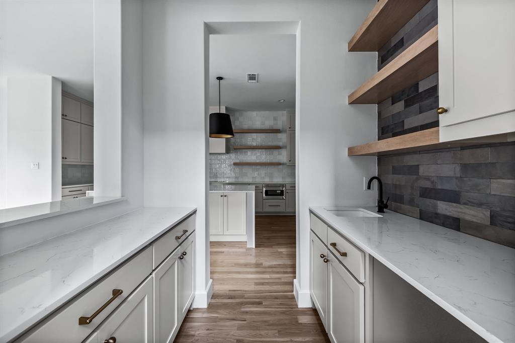 Casa Linda Highlands - Residential