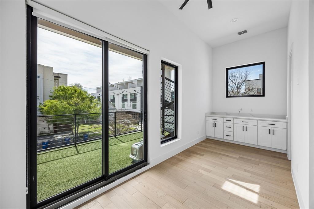 Ross Ave - Residential