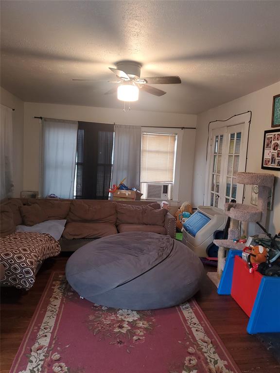 Fort Worth, Texas 76111, United States, 2 Bedrooms Bedrooms, ,2 BathroomsBathrooms,Residential,Active,7482