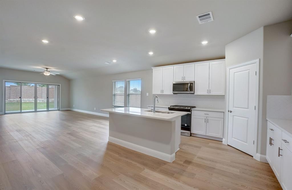 949 Lily Lane