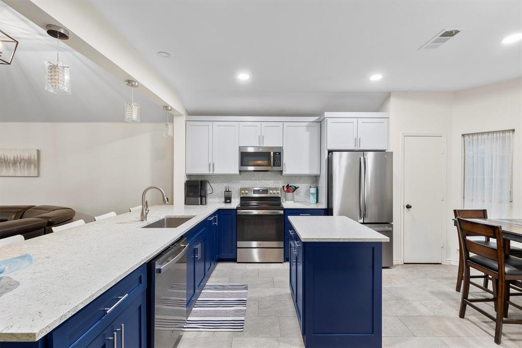 712 Kerwin Court