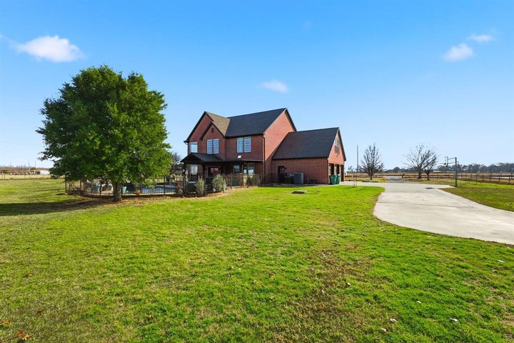 Photo 1 of 40 — 102 Van Meter Drive, Aurora, TX 76078