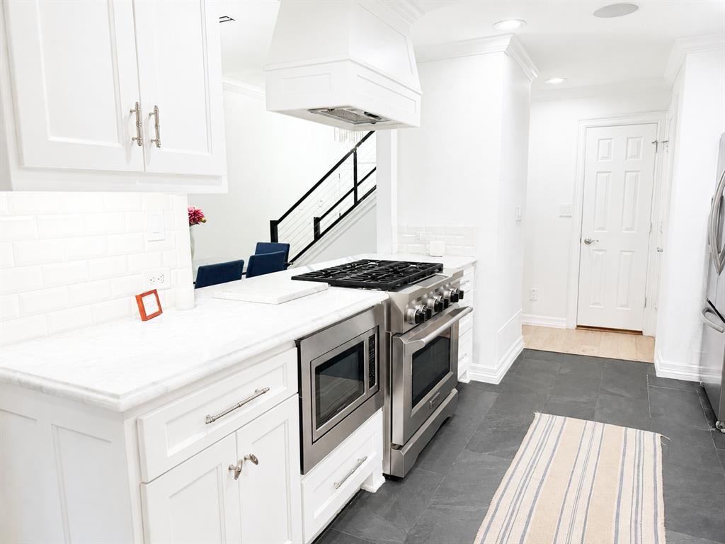 4356 Westside Drive