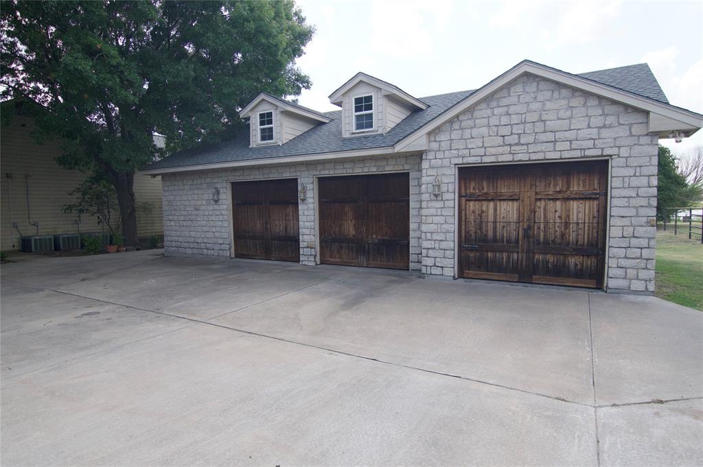 10901 S FM 1187