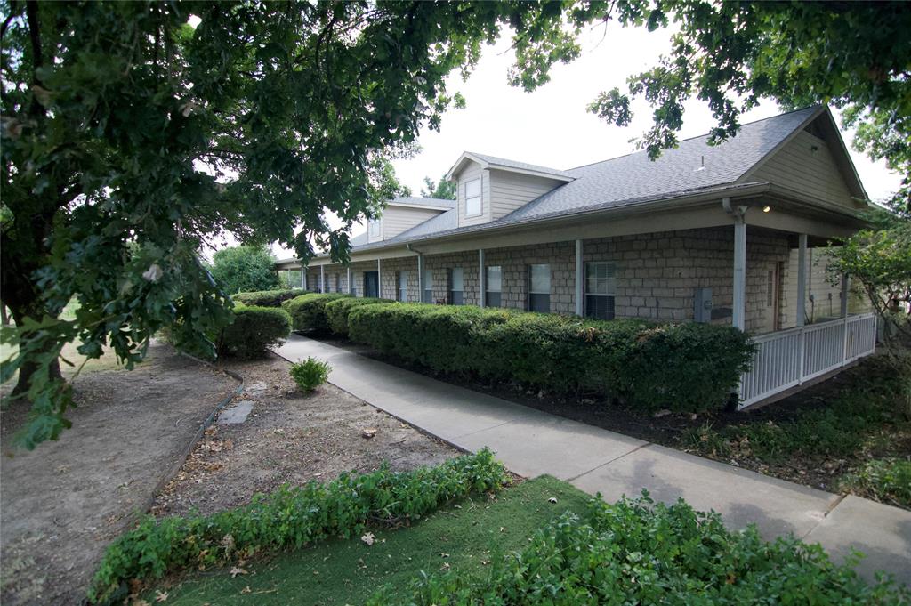 10901 S FM 1187