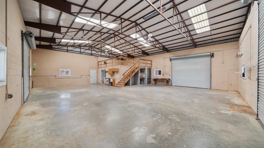 Acres 5.851, ABST: 328, SUR: J GIMBLE - Residential